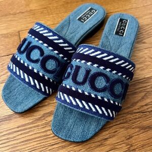 GUCCI Jane velvet-trimmed embroidered denim slides